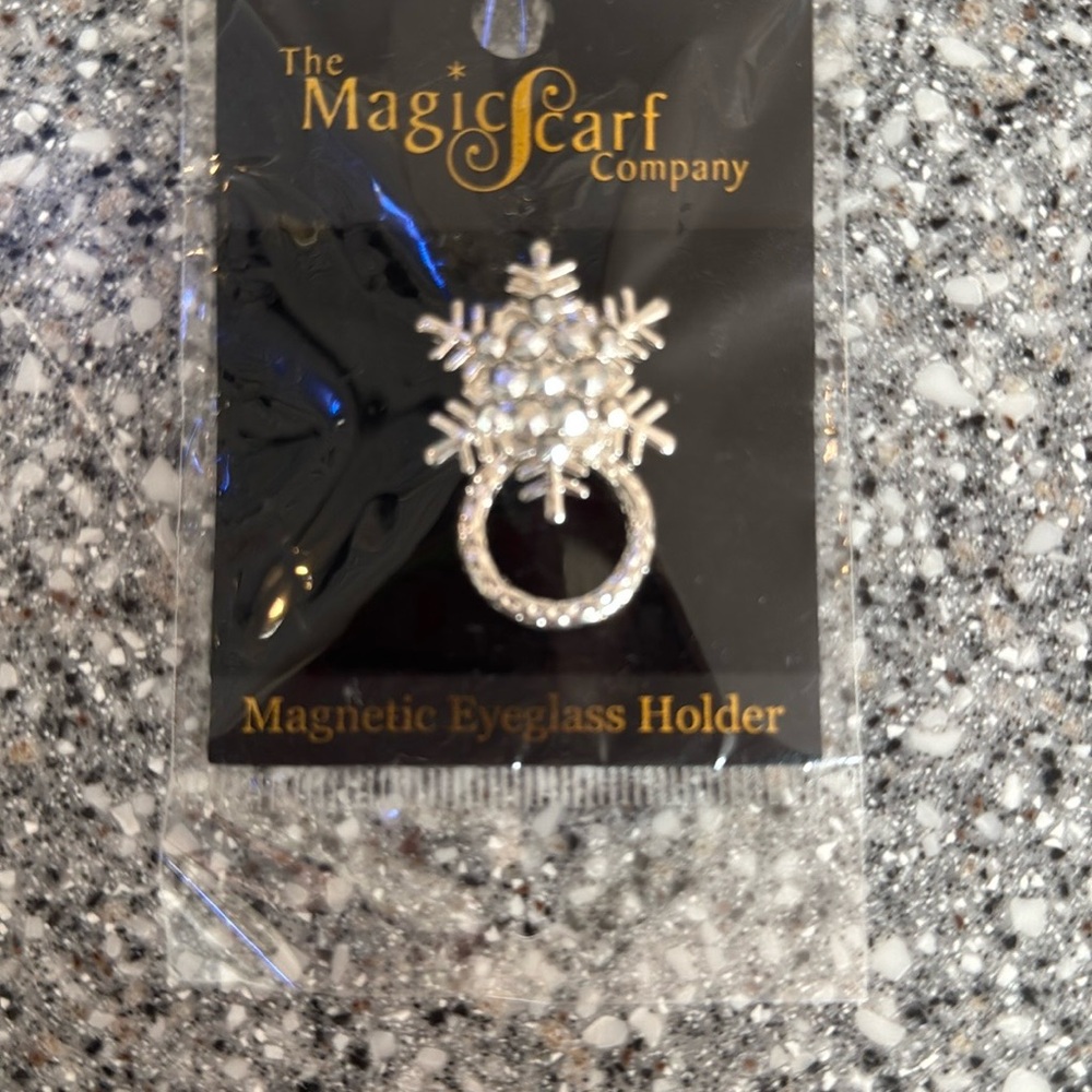 Silver Dragonfly and Snowflake Brooch Set - Picture 5 of 6